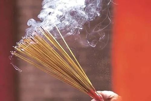 How Bamboo Incense Sticks Bring Positive Energy and Luck 1 bamboo incense sticks
